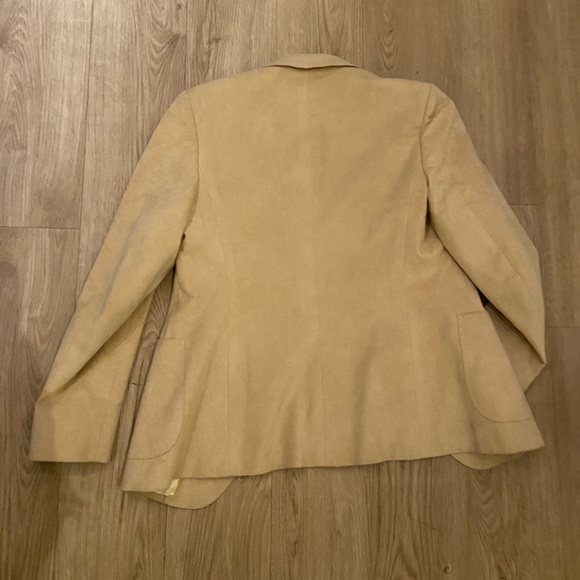 Vintage Tan Suede Blazer - uniquely tailored - Picture 5 of 6